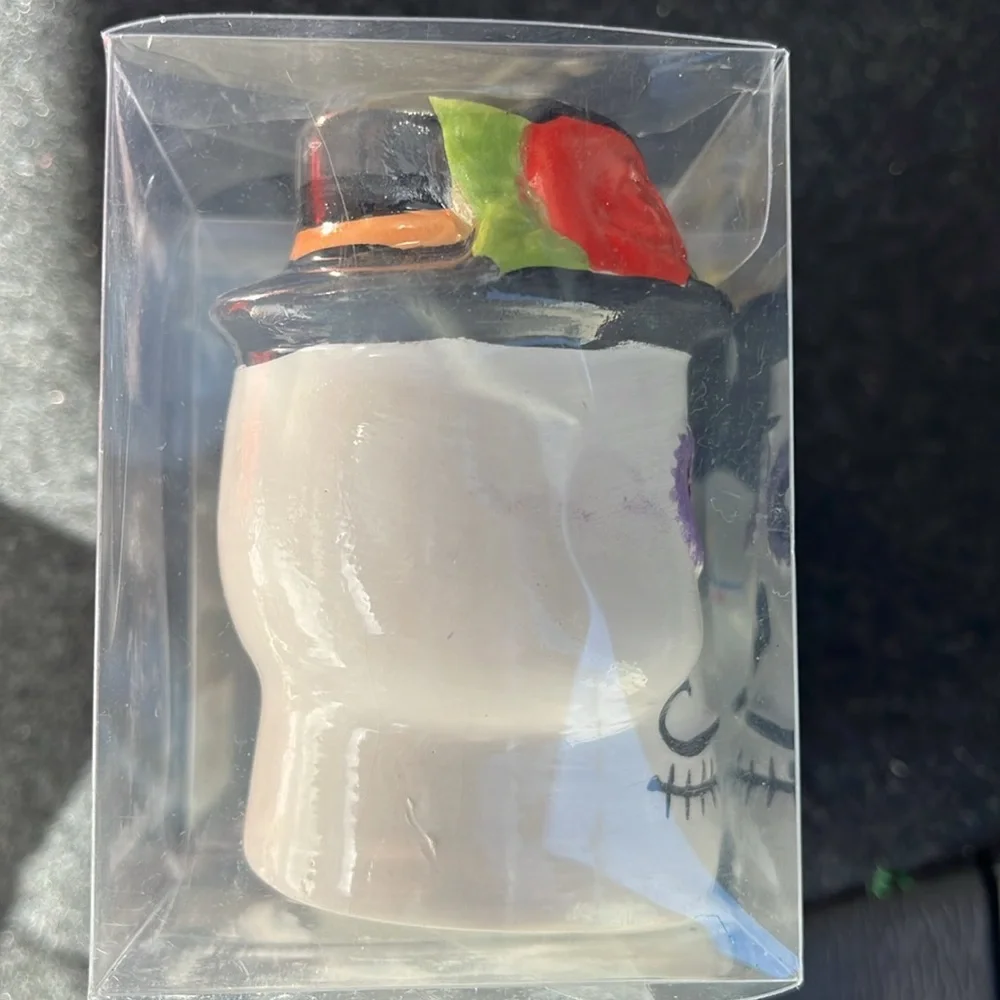 NEW Day of the Dead Skull Salt & Pepper Set, 3” tall